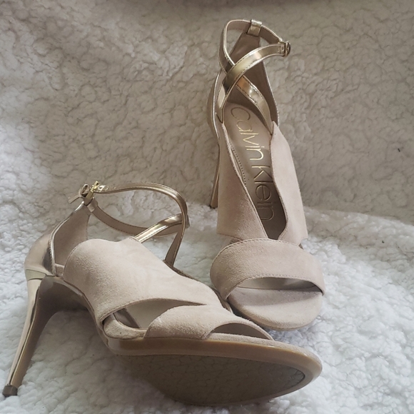 Calvin Klein heels - Picture 3 of 5